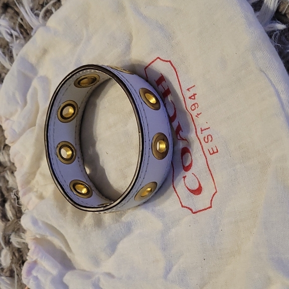 Coach leather bracelet - Picture 3 of 3